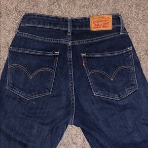 Levi’s Jeans / High Rise Skinny / Size 24
